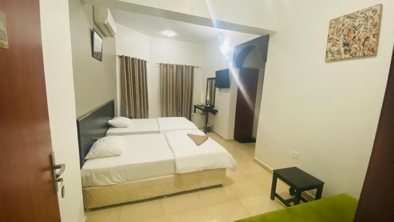 Al Multaqa Hotel Sohar Exterior foto